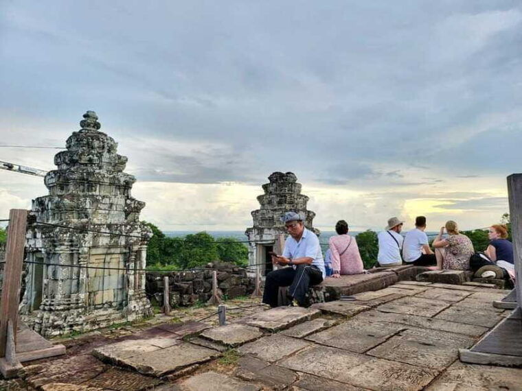 private-angkor-wat-sunset-tour