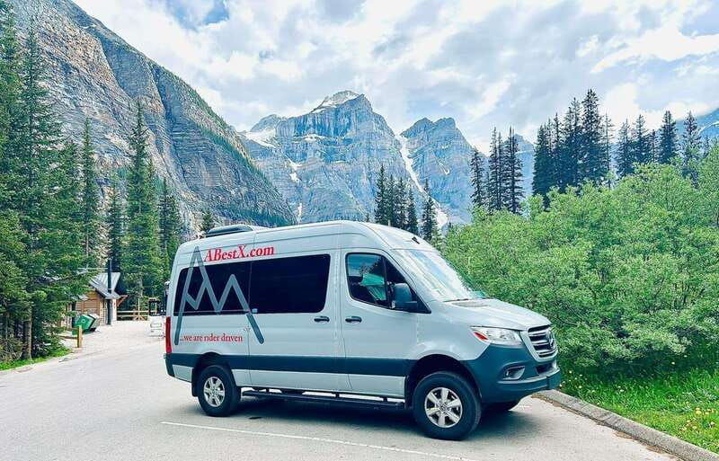 private-icefields-parkway-tour-w-lake-louise-moraine-lake