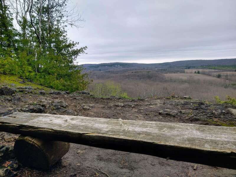 private-metcalfe-duncan-caves-hike-collingwood-blue-mountain