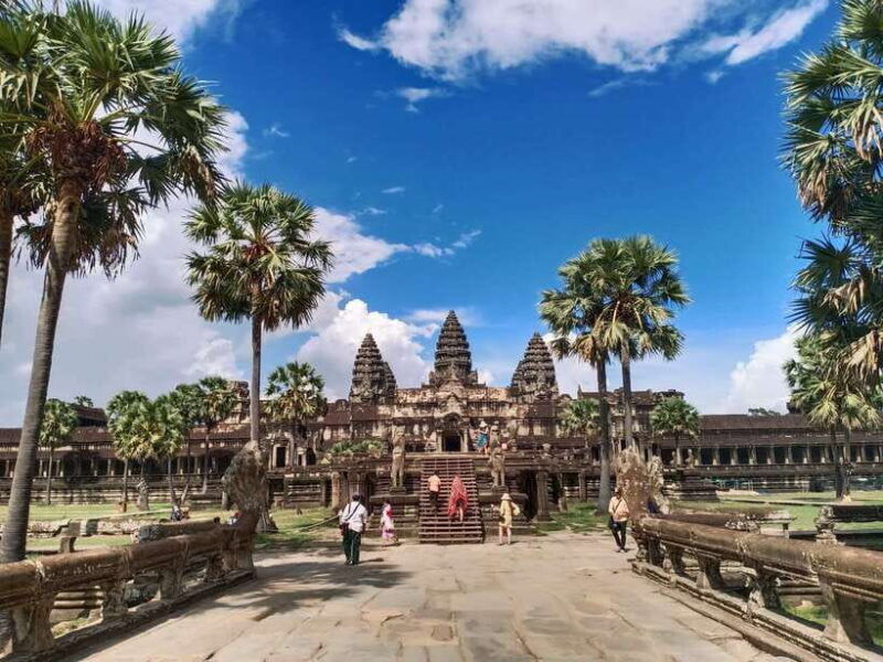 private-one-day-trip-the-best-experience-to-angkor-temples