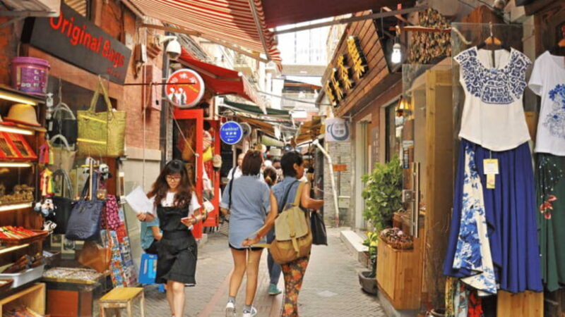 private-shanghai-shopping-tour-with-local-shopping-guru