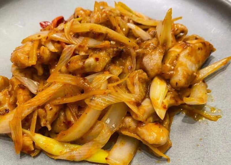 private-shichahai-hutong-dinner-and-beer-walking-tour