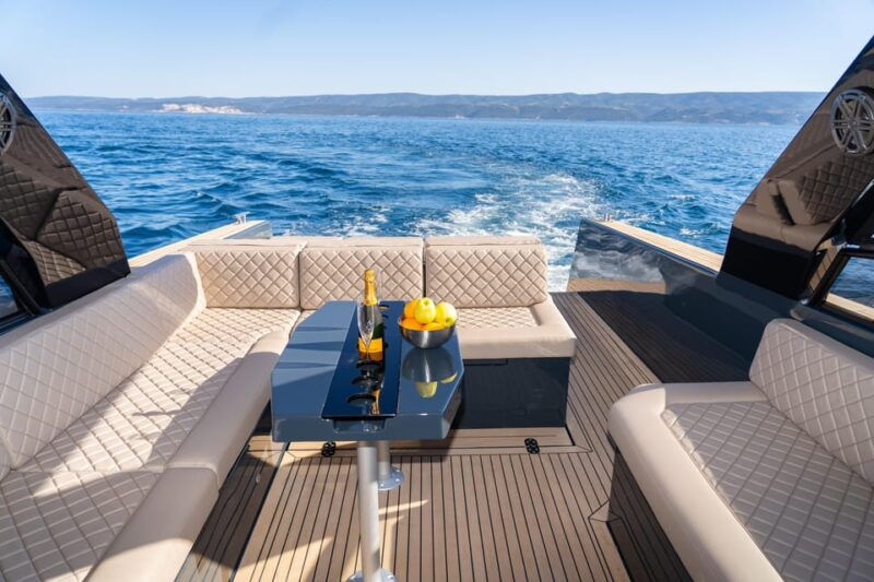 private-tour-from-split-area-to-hvar-pakleni-island