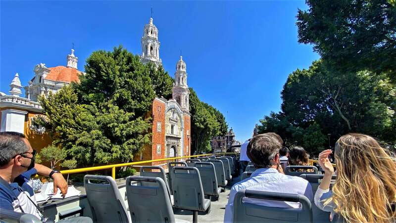 puebla-hop-on-hop-off-city-tour-and-michin-aquarium