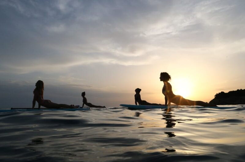 pula-sup-yoga-classes-at-morning-sunset