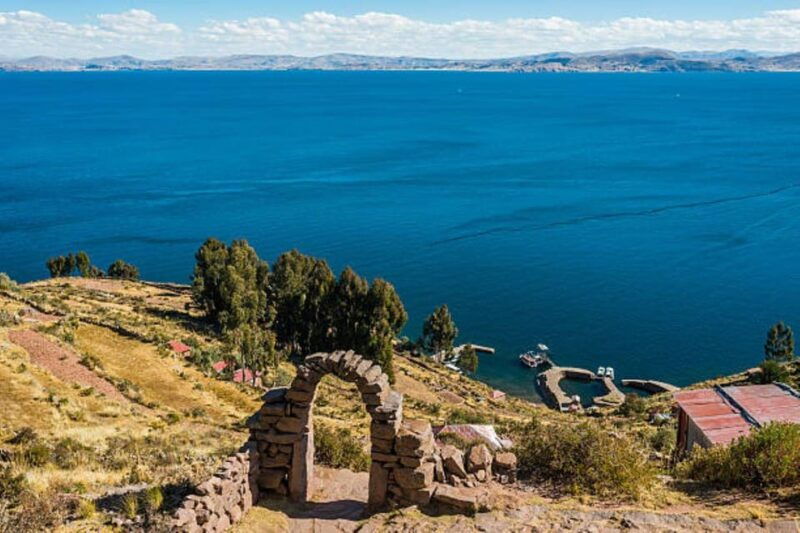 puno-full-day-visit-to-the-uros-island-taquile