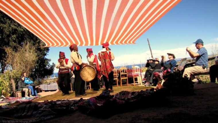 puno-uros-taquile-islands-full-day-tour-with-lunch