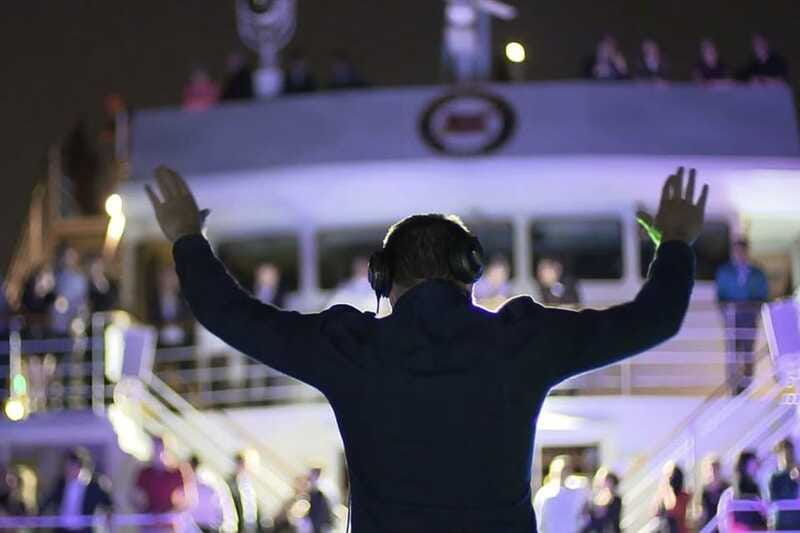 quebec-city-evening-cocktail-cruise-with-live-dj