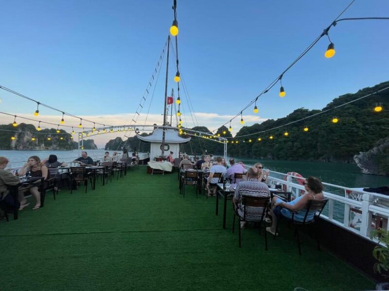reneas-heritage-voyage-journey-to-halong-bay-bai-tu-long