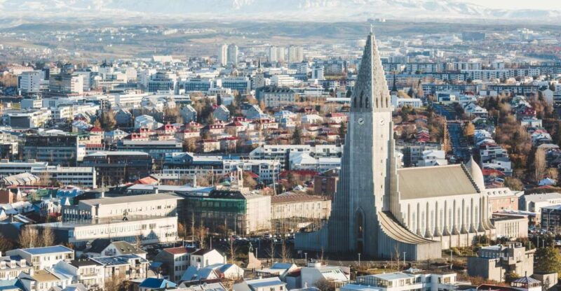 reykjavik-panoramic-helicopter-flight-with-summit-landing