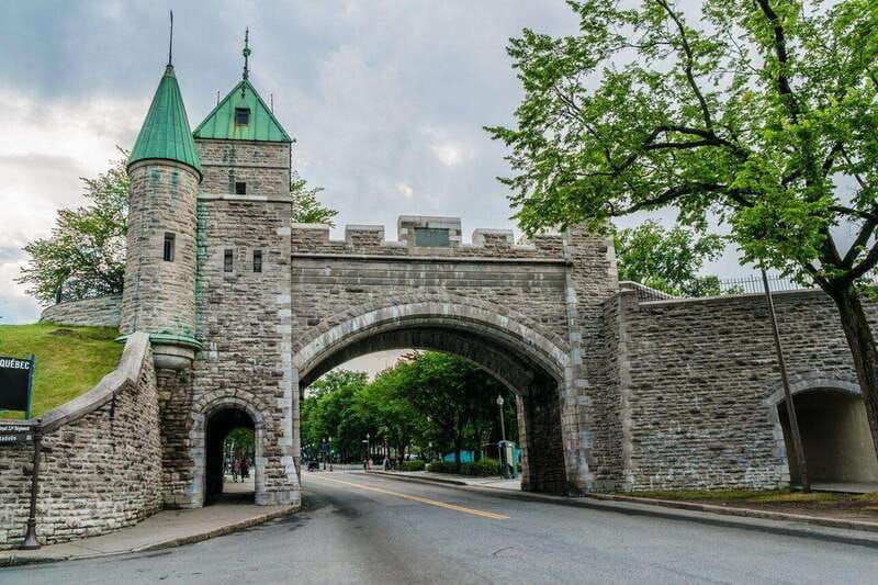 romantic-stroll-in-quebec-walking-tour-for-couples