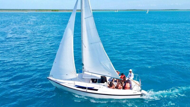 sailing-sailing-adventure-in-group-in-bacalar