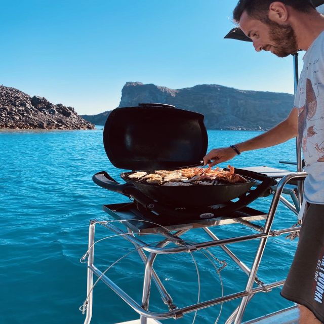 santorini-catamaran-cruise-with-lunch-drinks-oia-visit
