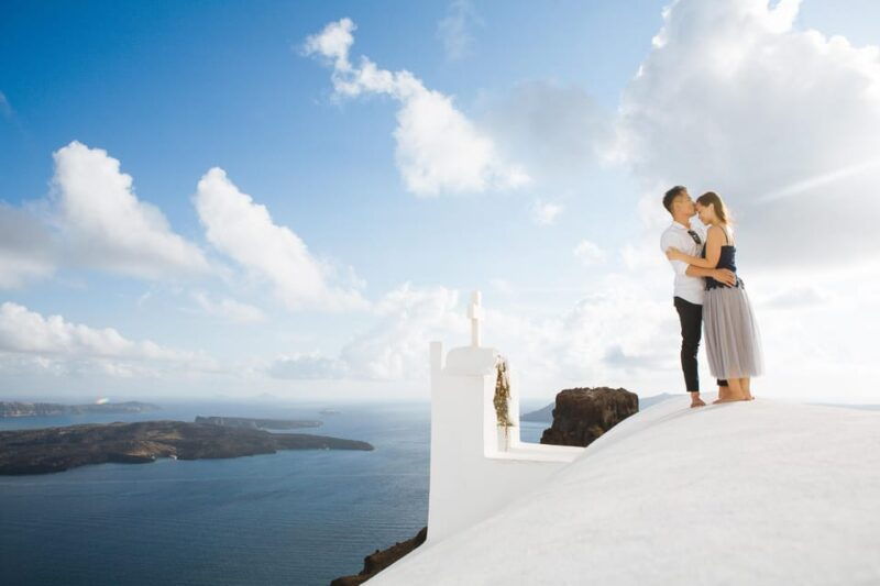 santorini-unfiltered-luxury-photoshoot-with-a-photographer