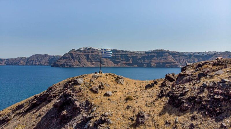 santorini-volcano-hot-springs-and-oia-sunset-tour