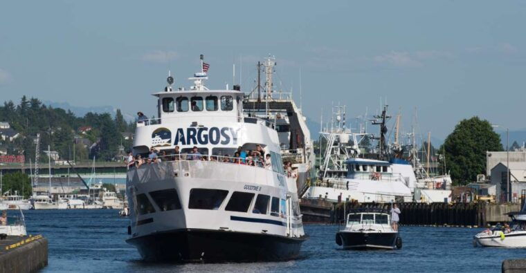 seattle-locks-cruise-with-live-narration