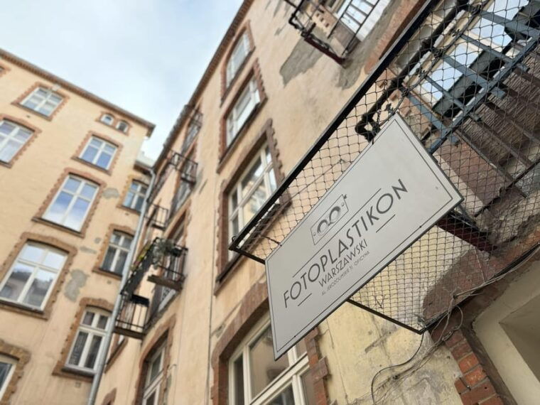secrets-of-warsaw-4-hour-bike-tour