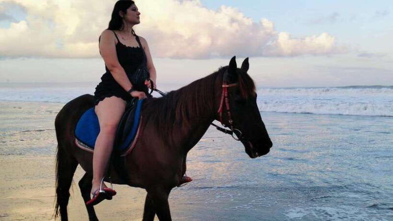 seminyak-beach-horse-riding-experience
