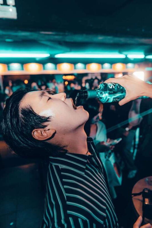 seoul-itaewon-premium-pub-crawl-with-limitless-drinks