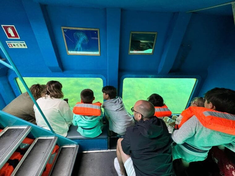 sesimbra-family-friendly-boat-sea-tour-w-submarine-vision