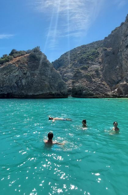 sesimbra-secret-bays-and-beaches-boat-tour-with-snorkeling