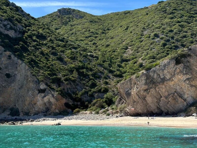 sesimbra-secret-beaches-and-caves