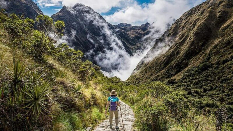 short-inca-trail-to-machu-picchu-2d-1n-5