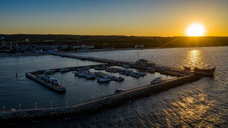 sopot-sunset-yacht-cruise-with-welcome-drink