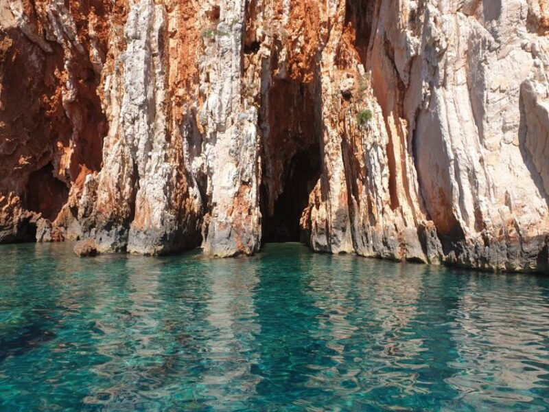 southern-coast-of-hvar-pakleni-islands-tour