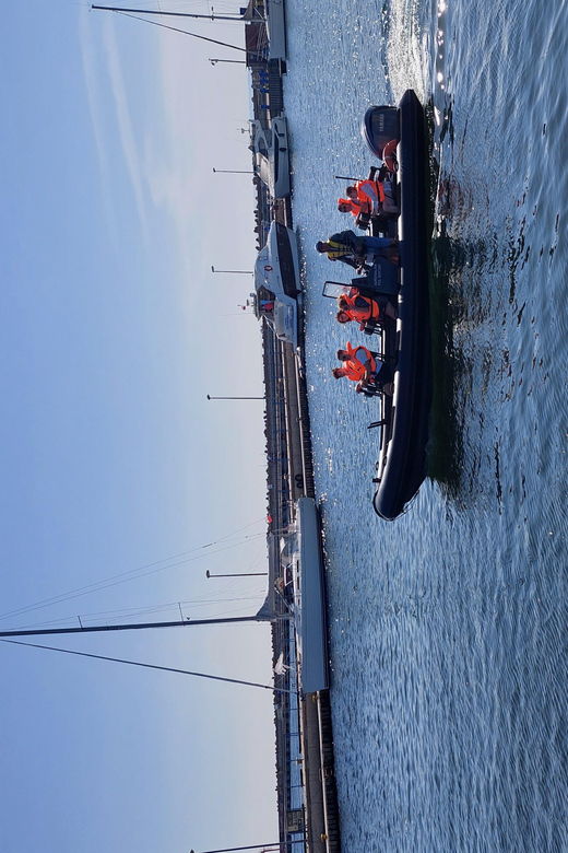 speed-boat-at-the-end-of-the-pier-in-sopot-speed-100-km-h