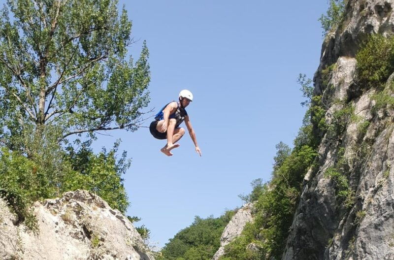 split-omis-makarska-rafting-cliff-jumping-and-cave-tour