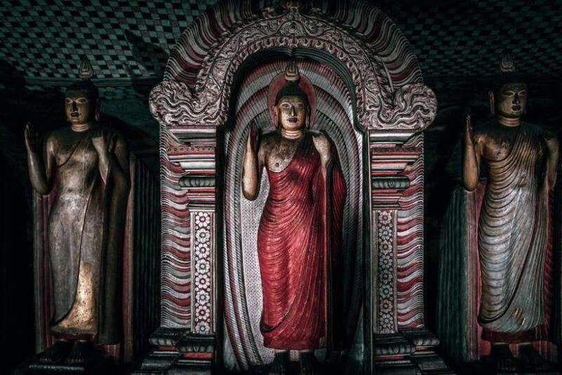 sri-lanka-ancient-temple-wildlife-hill-country-train