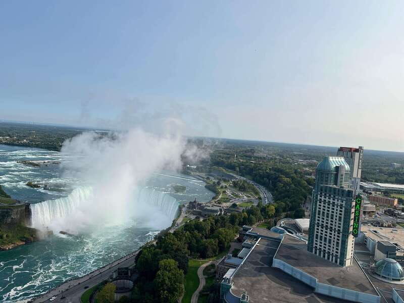 step-on-guide-services-by-tour-guide-micko-from-niagara