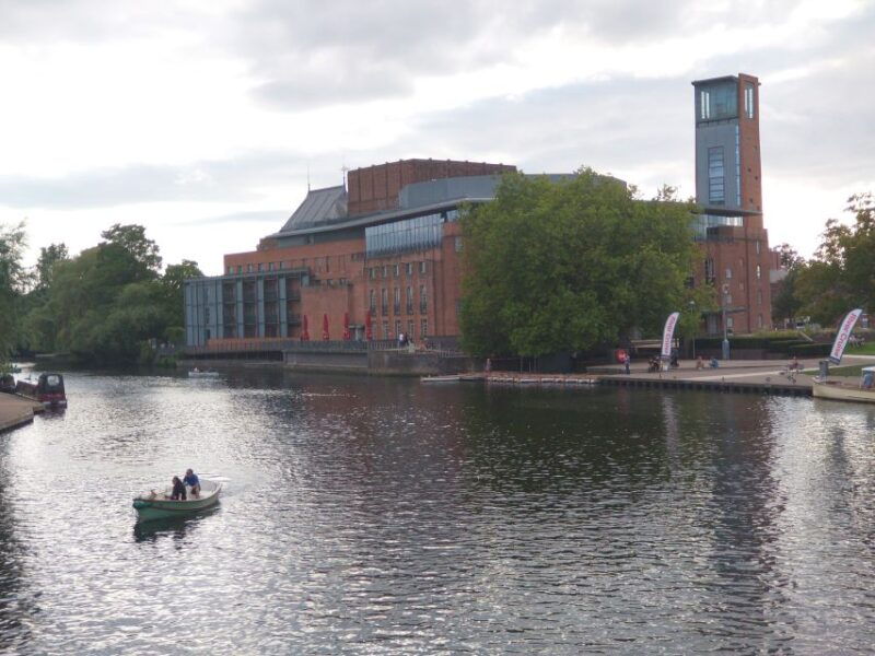 stratford-upon-avon-the-famous-walk-talk-show