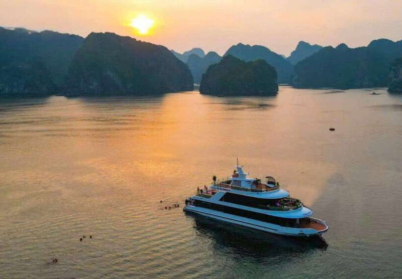 stunning-lan-ha-bay-sunset-tour-on-luxury-cruise-jacuzzi