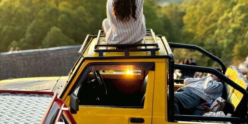 sunrise-jeep-tour-with-photographer
