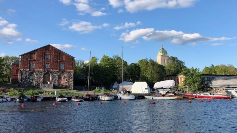 suomenlinna-tour-in-french-with-doro