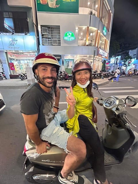 taste-of-saigon-saigon-local-street-food-tour-by-night