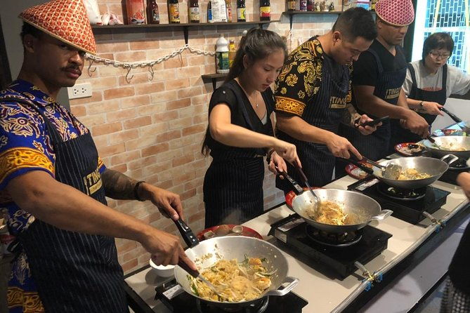 Tingly Thai Cooking School Evening Class - Group Size and Practicalities