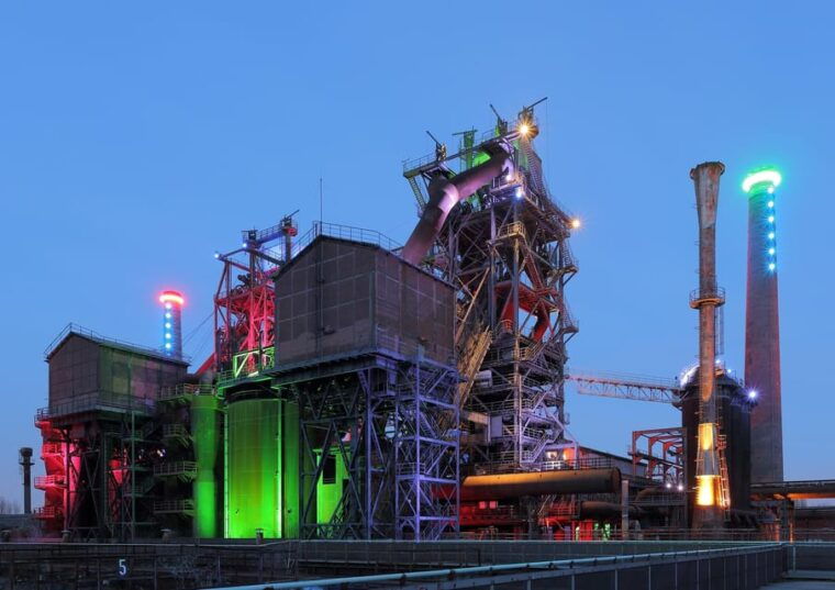 torchlight-tour-of-the-old-ironworks