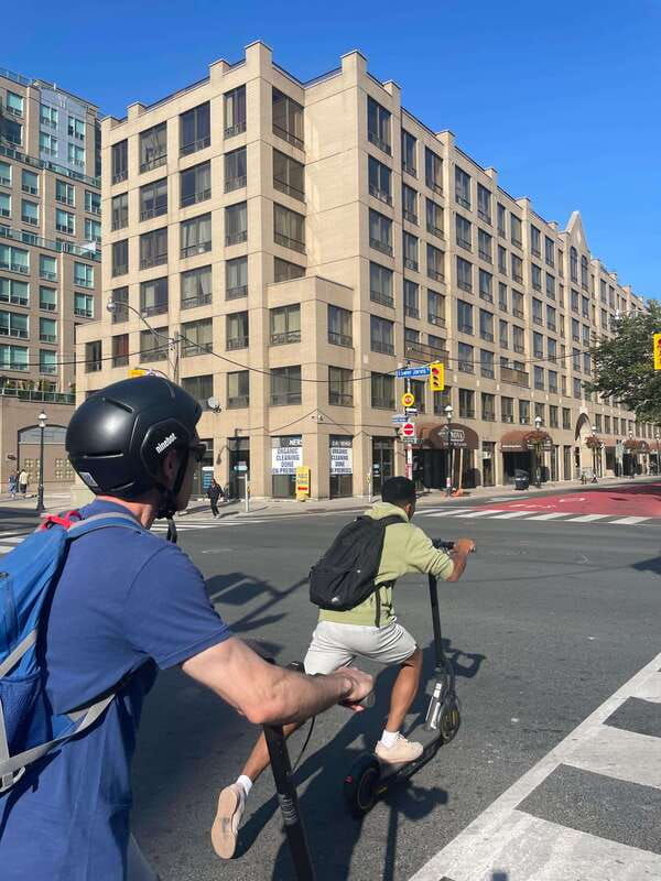 toronto-e-scooter-city-highlights-tour-3-hour