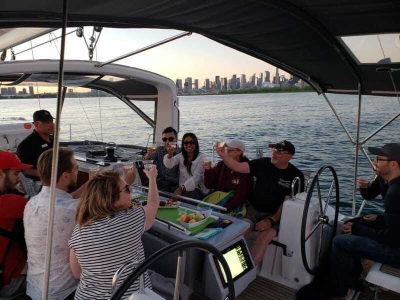 toronto-friday-night-wine-cheese-sail