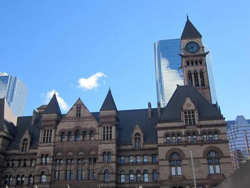 toronto-highlights-drive-and-walking-tour