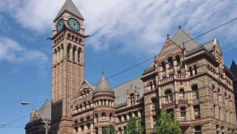 toronto-highlights-hidden-gems-private-tour-with-a-local