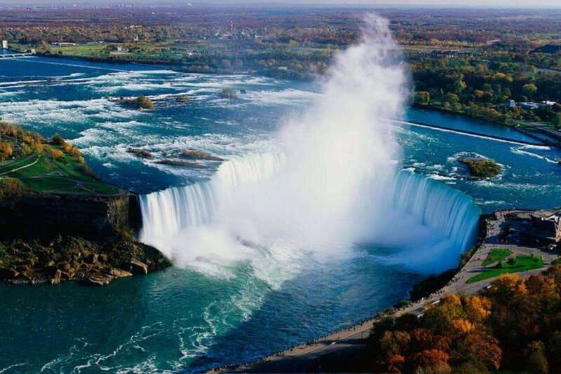 toronto-niagara-falls-day-tour-w-cruise-tower-journey