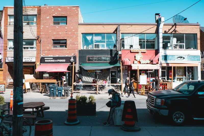 toronto-private-small-group-city-tour-with-local-guide