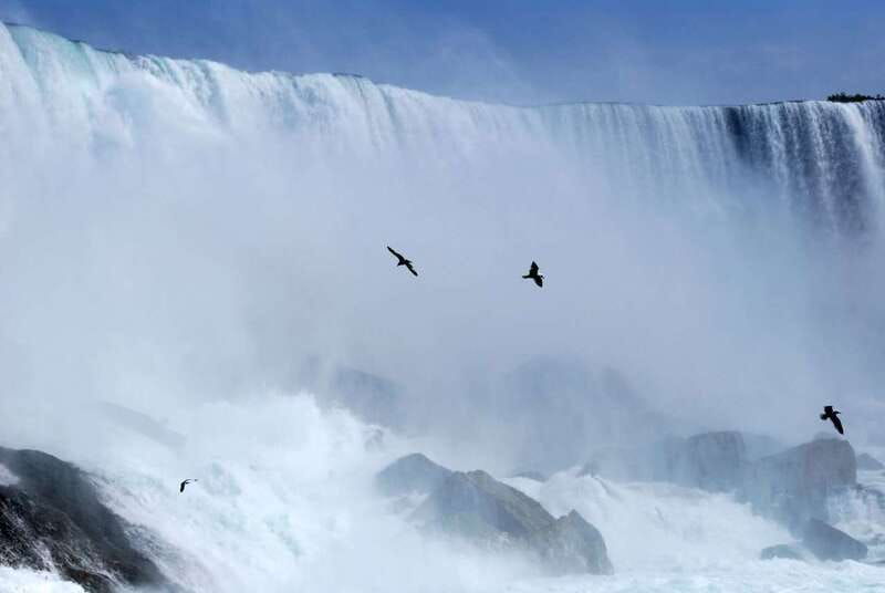 toronto-small-group-niagara-falls-day-trip-2