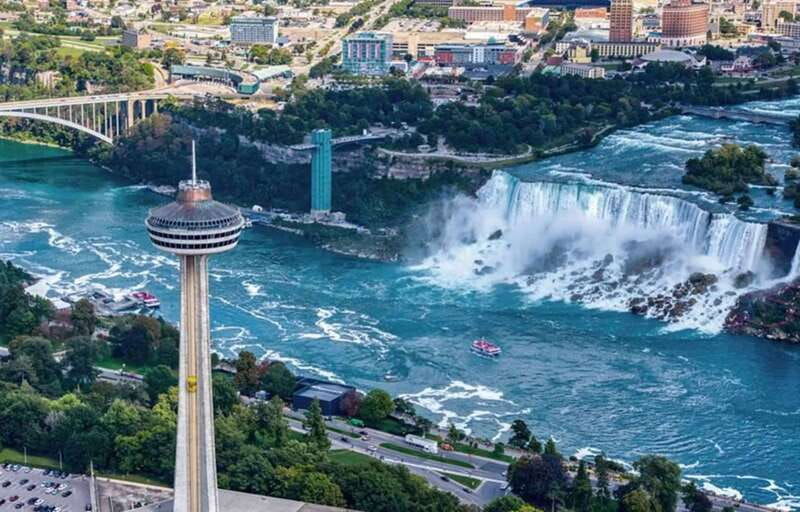 toronto-winter-niagara-falls-tour-with-attractions-package