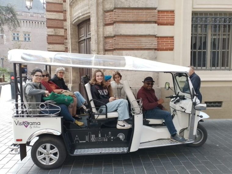 toulouse-electric-tuk-tuk-tour-with-photo-stops-and-audio