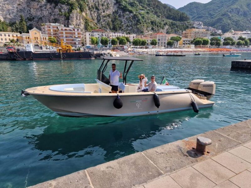 tour-capri-discover-the-island-of-vips-by-boat-3